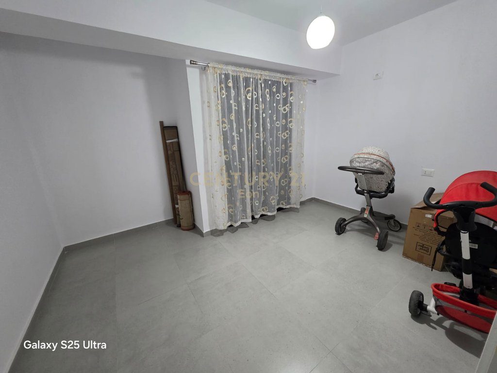 Jeper Apartament 2+1 Me Qira në Lagja nr.5, Durrës !