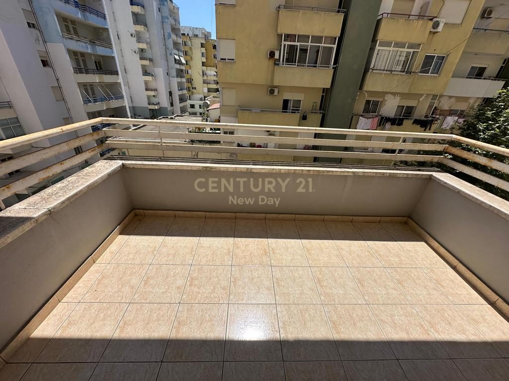 Apartament 2+1 në Shitje në Plazh, Durrës - 91000€ | 91 m²