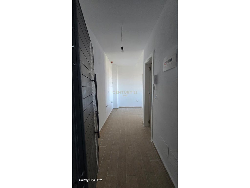 Shitet Apartament 2+1 në Spitalle, Durrës !