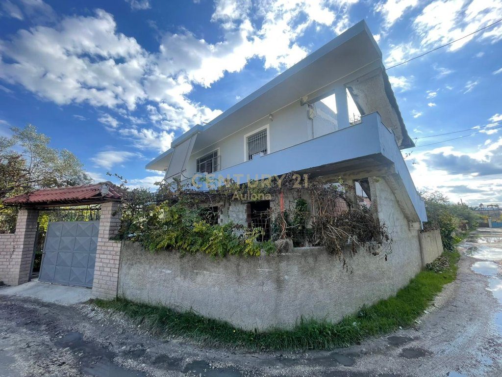 SHTEPI PRIVATE ME DY KATE PER SHITJE VLORE
