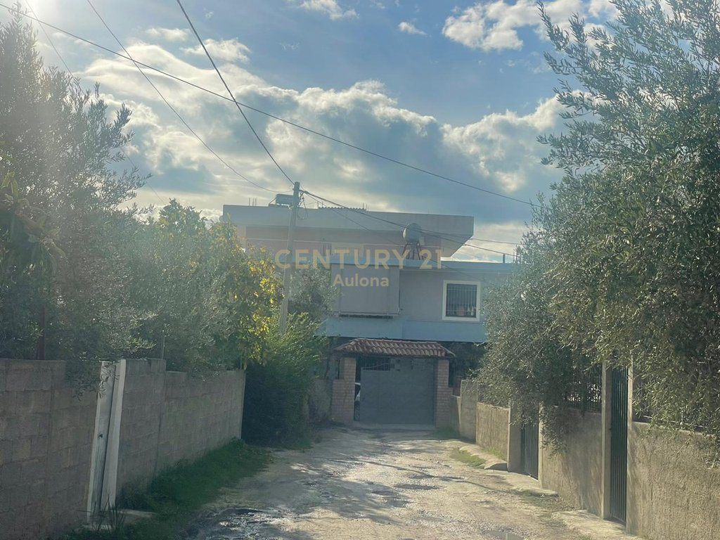 SHTEPI PRIVATE ME DY KATE PER SHITJE VLORE