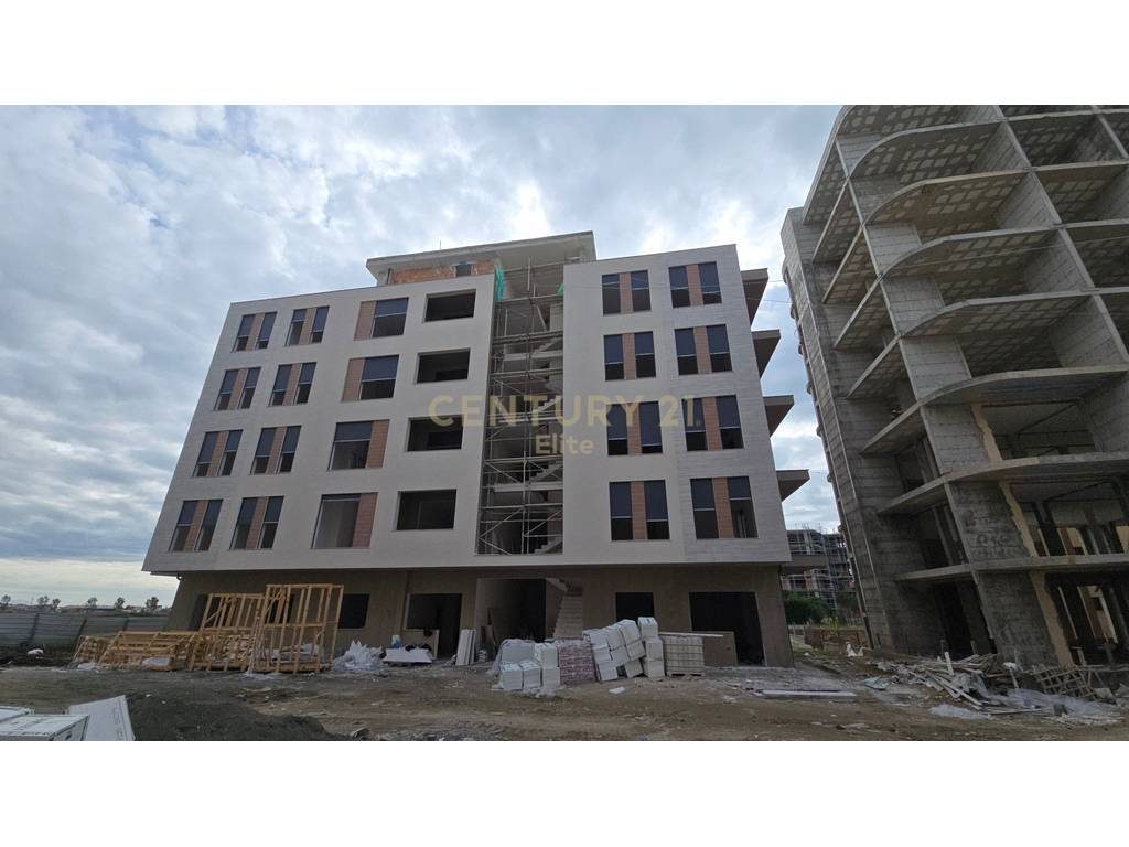 Apartament 2+1 Për Shitje ne Qerret!