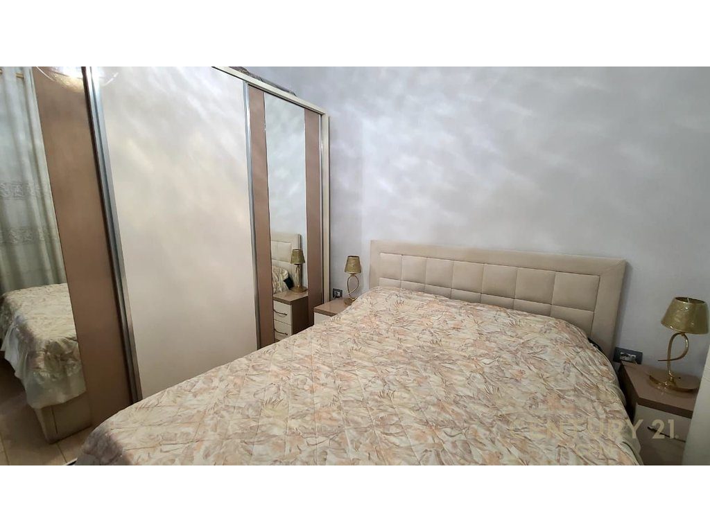 Apartament 2+1 Me Qira në Rruga Barrikadave, Tiranë - 900€ | 78 m²