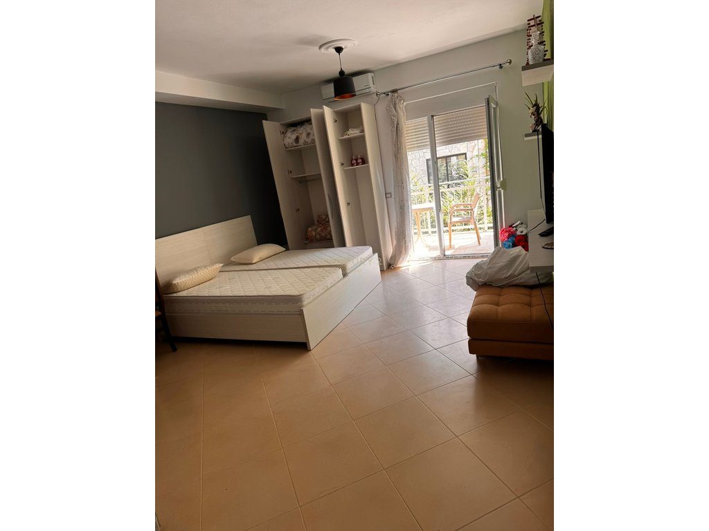 Studio me Qira pranë “Marina Bay” – Vlorë!!