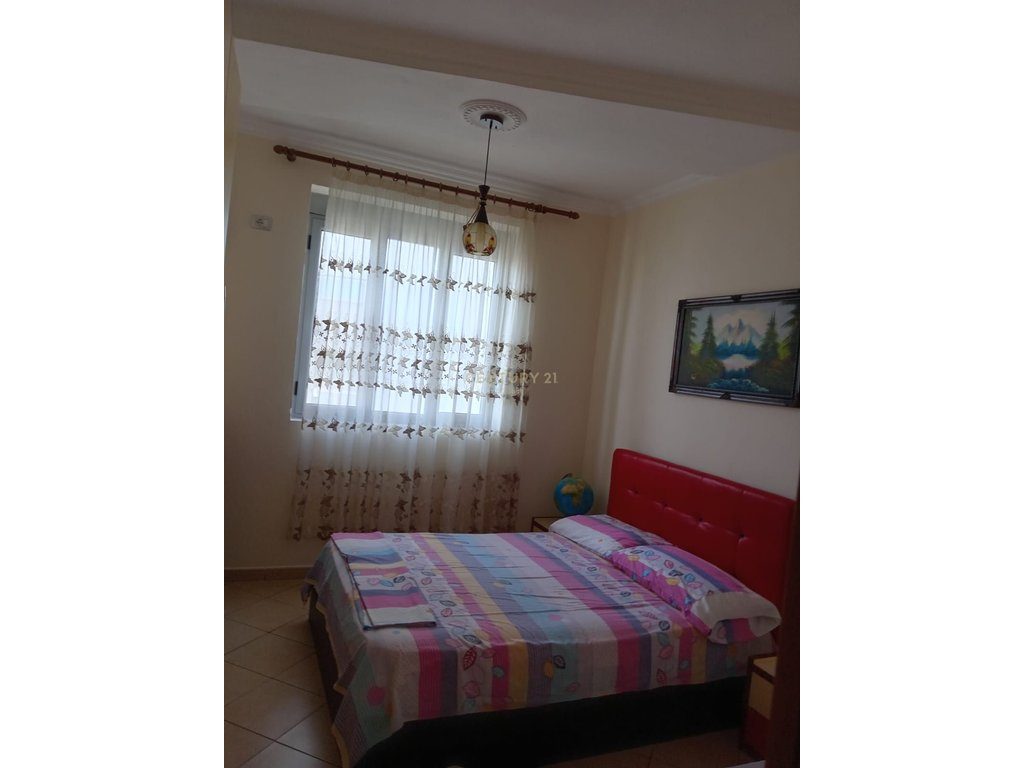 APARTAMENT 1+1 ME QIRA NE LAGJEN "UJI I FTOHT" PRAN LE PALAZZINE!!!
