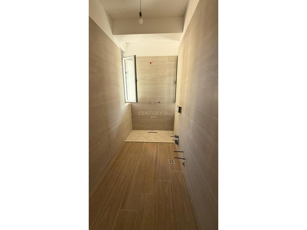 APARTAMENT 1+1 PER SHITJE NE GOLEM !