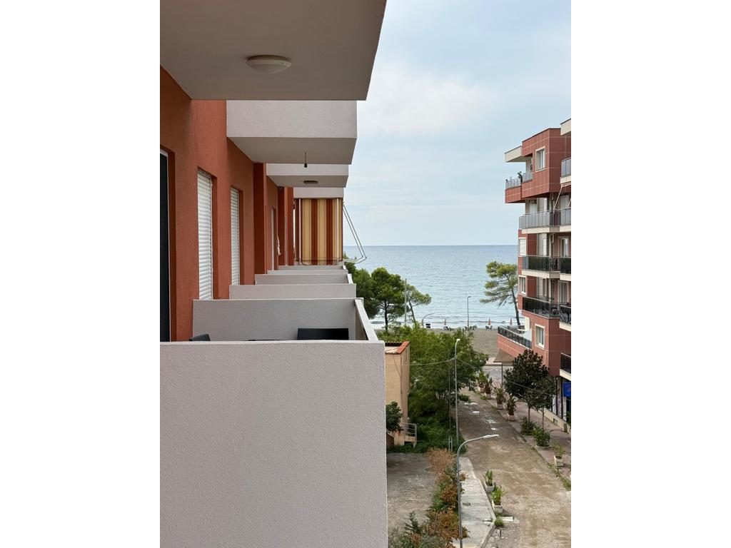 SHITET APARTAMENT 2+1 NE KUNE (SHENGJIN) VIJA E PARE ME PAMJE DETI!