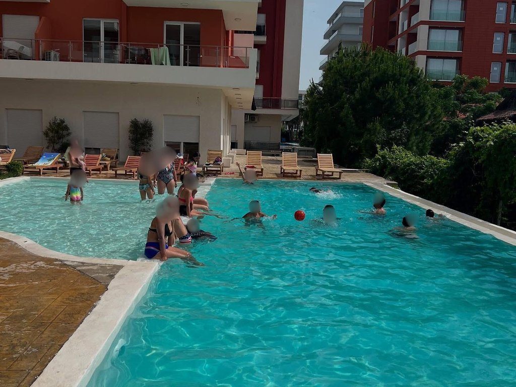 SHITET APARTAMENT 2+1 NE KUNE (SHENGJIN) VIJA E PARE ME PAMJE DETI!