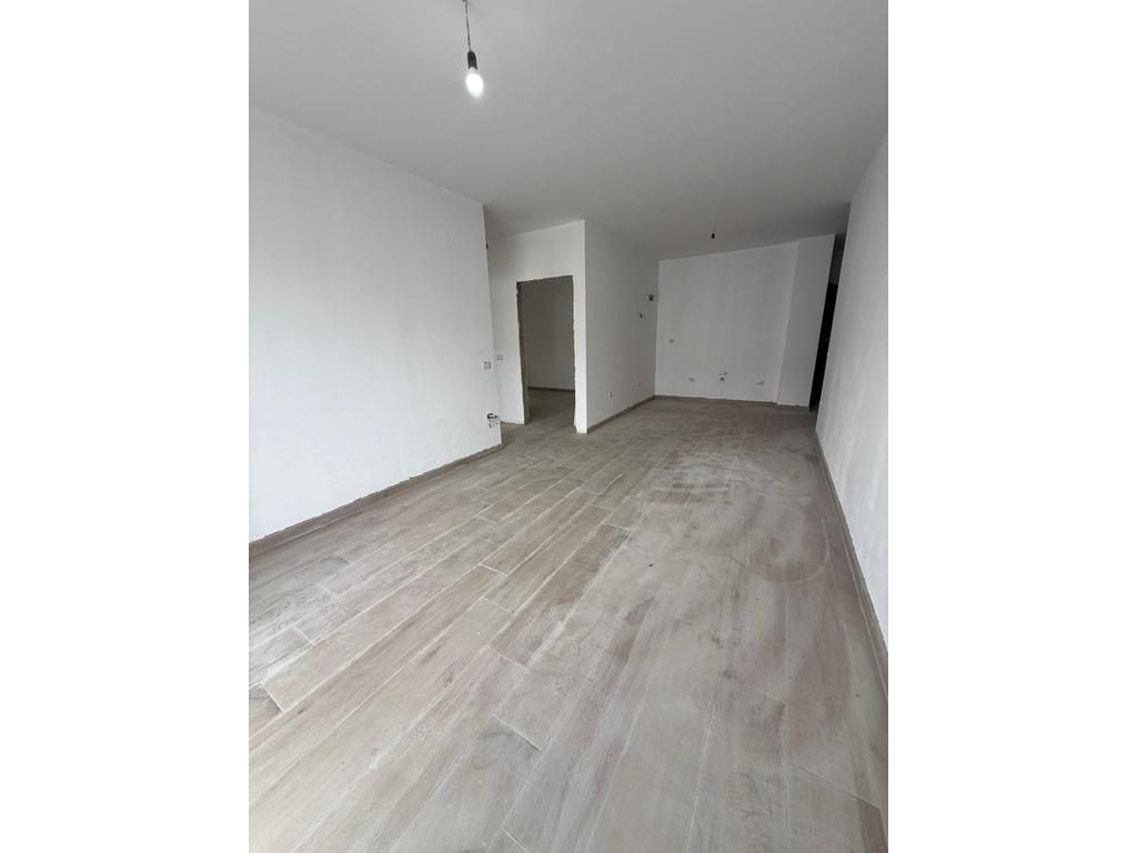 SHITET APARTAMENT 2+1 NE KUNE (SHENGJIN) VIJA E PARE ME PAMJE DETI!