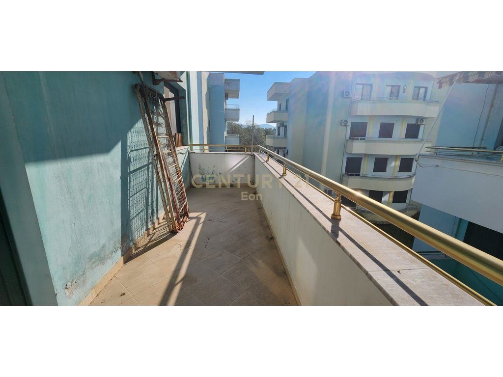SHITET APARTAMENT NE ZONEN E MALIT TE ROBIT 250M LARG DETIT !