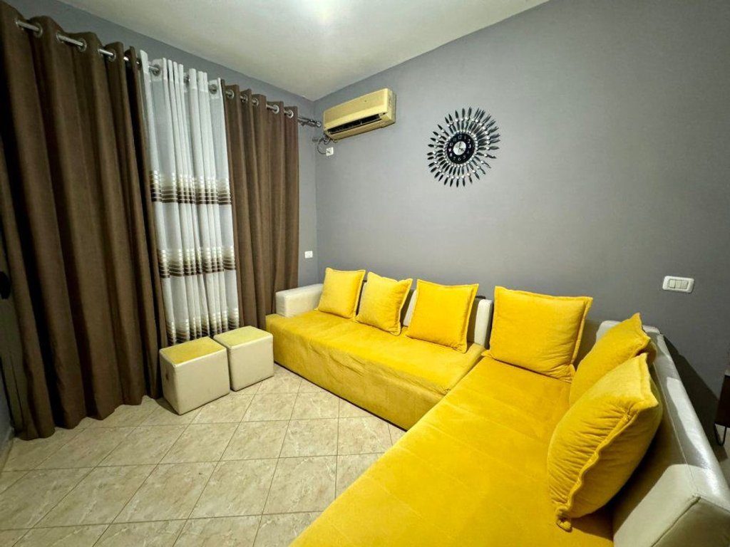 Apartament 1+1 per shitje ne zonen e Astirit.