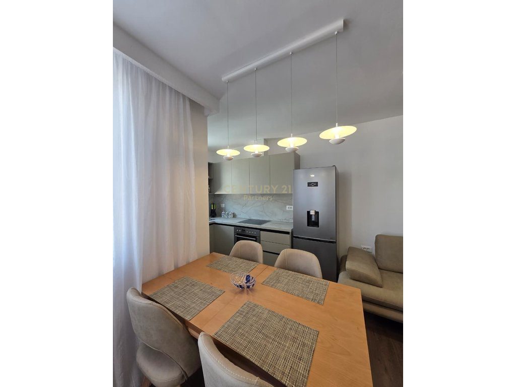 Apartament 2+1 Me Qira në Rrugën Mine Peza, Tiranë - | 90 m²