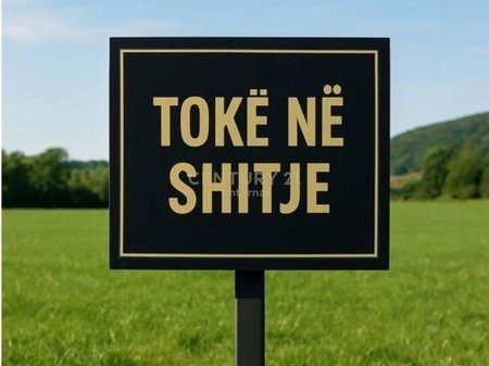 Toke 7000 m2 ne Paskuqan, Koder Kuqe, me Pamje nga Liqeni