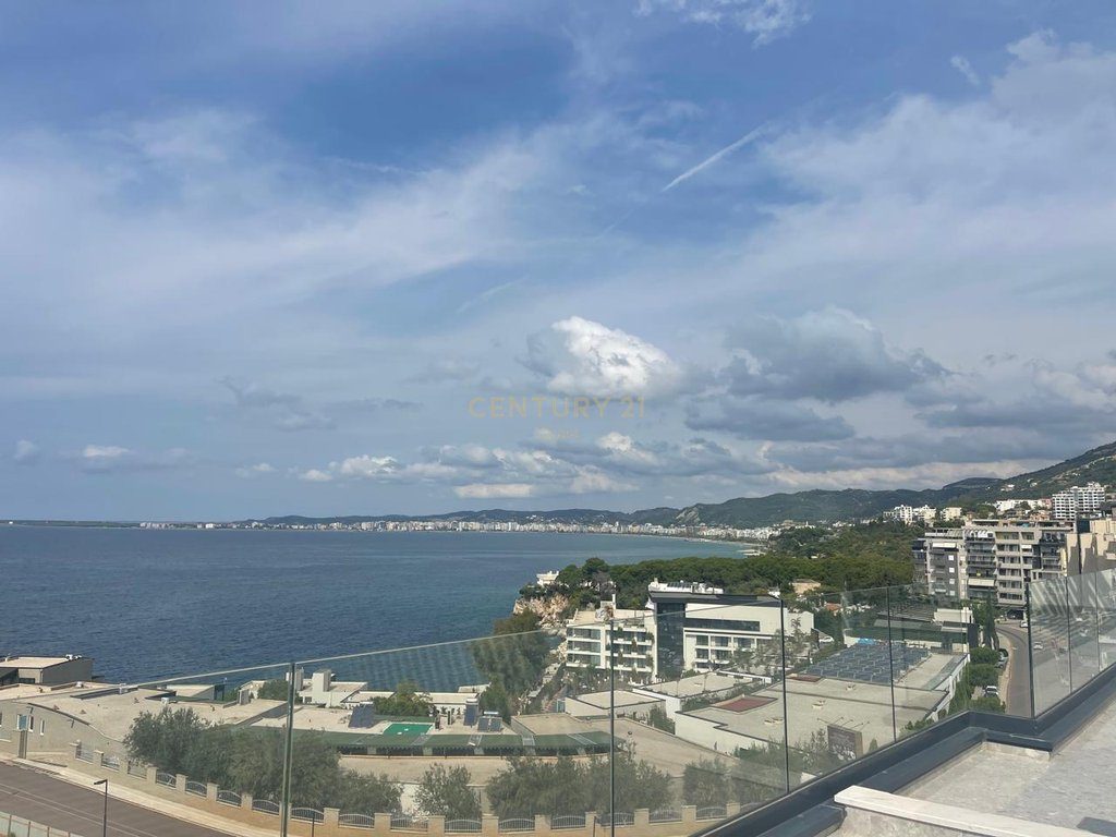 APARTAMENT 1+1 PER SHITJE NE NJE NGA REZIDENCAT ME LUKSOZE TE VLORES - ME PAMJE TE PLOTE NGA DETI !! - Century 21 Albani...