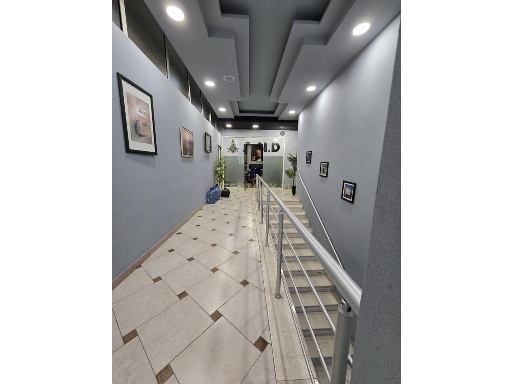Ambient për Shitje në Durrës, pranë Rrugës Mujo Ulqinaku (1200 Euro/m2) !