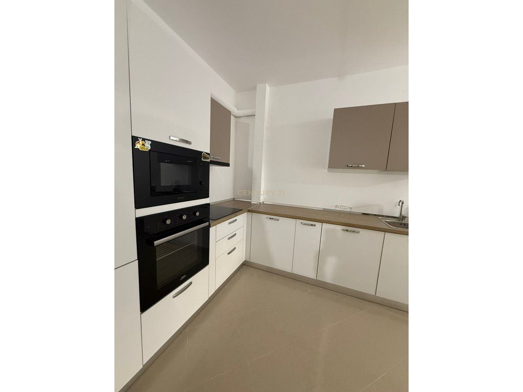 JEPET ME QIRA APARTAMENT 1+1,NE LUNGOMARE!!