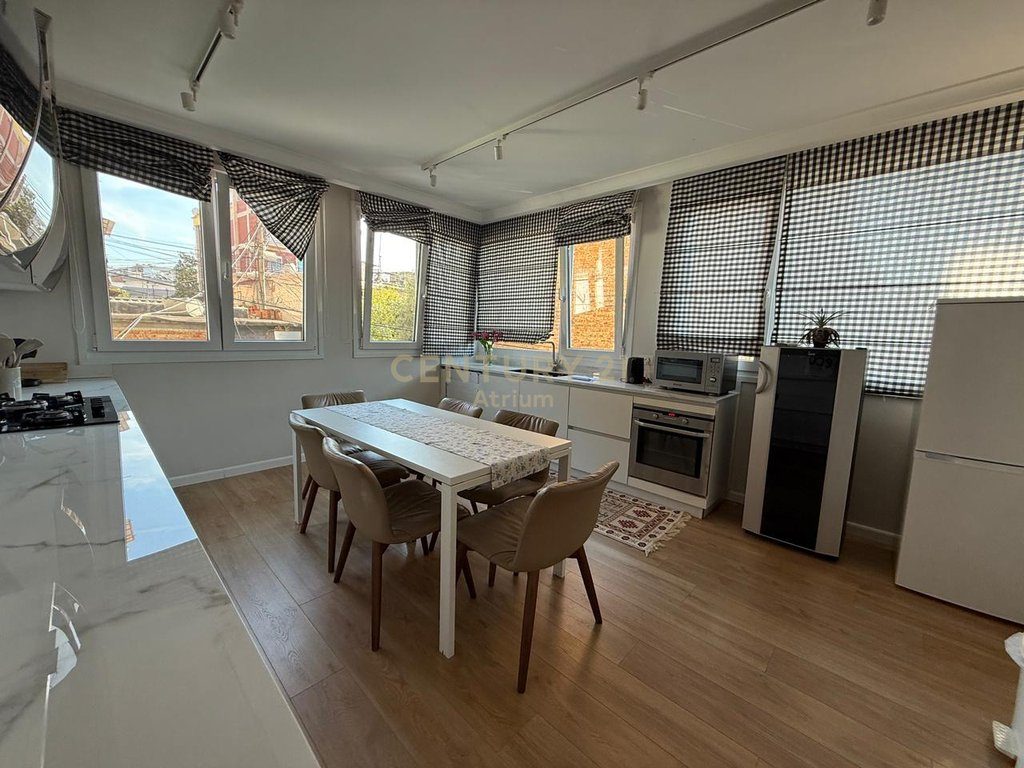 JEPET ME QIRA 170 M2 APARTAMENT PER KLINIK OSE BANIM TEK BRRYLI!