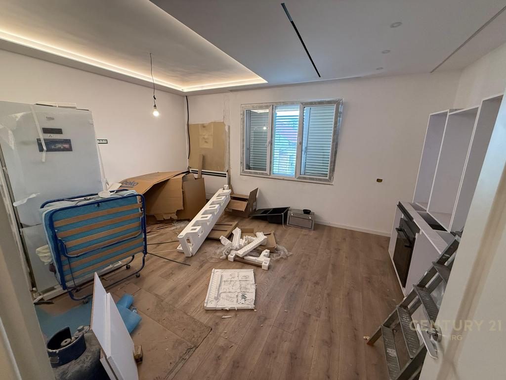 Apartament 2+1+2 prane Stadiumit Dinamo!