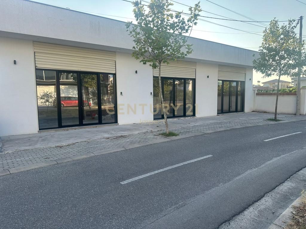 Ambient Komercial ,Me Qira në Kodër Kamëz, Tirana - 750€ !