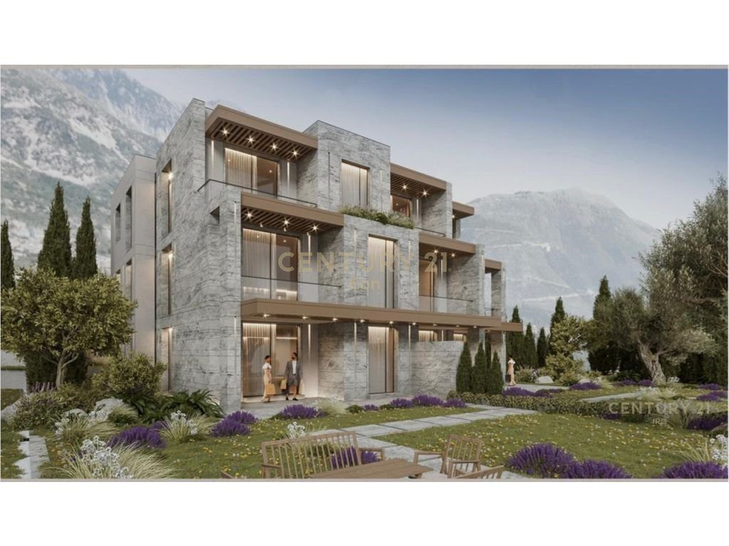 APARTAMENT 2+1 ME OBORR NE SAN NICOLAS, PALASE ,VLORE !