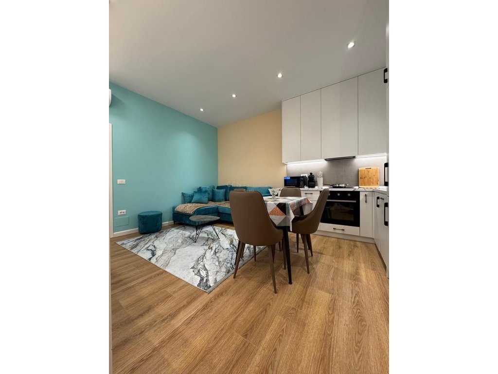 SHITET SUPER APARTAMENT  2+1 NE LUNGOMARE -100 M NGA DETI!!
