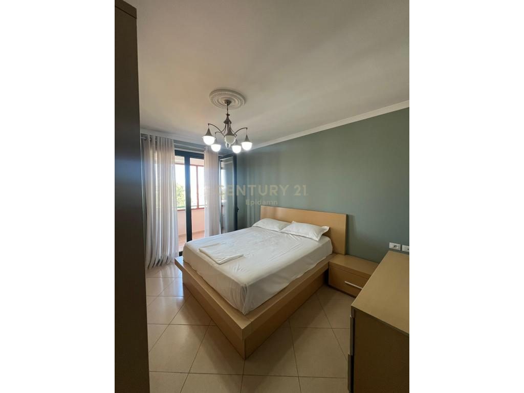 JEPET ME QIRA APARTAMENT 2+1+2 + POST PARKIMI NE STACIONIN E PARE PLAZH!