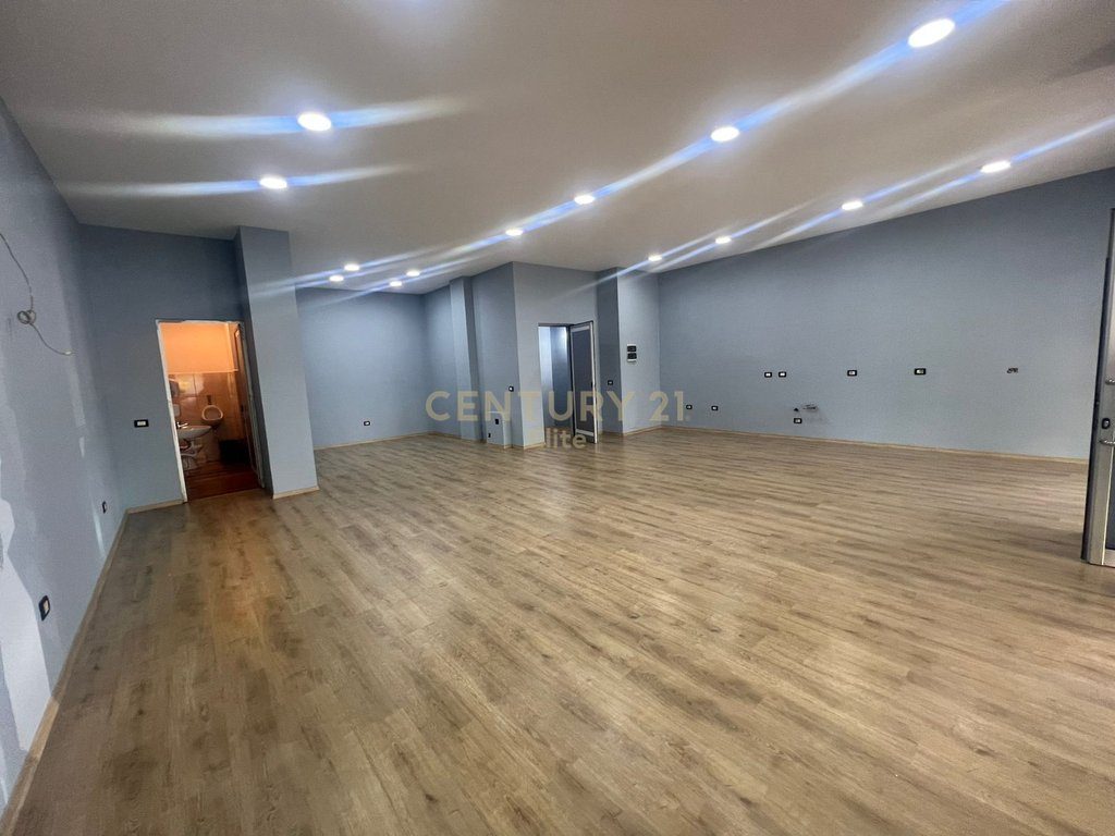 Qira, Ambient Biznesi, Shkoze