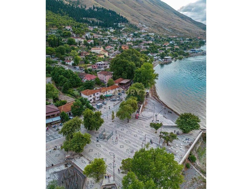 Bar / Restorant me qira në qender te Shirokes, Shkodër  | 100 m²