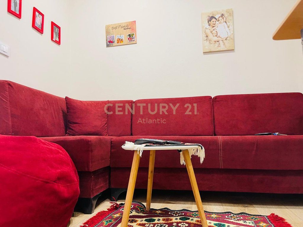 JEPET ME QIRA APARTAMENT I KONVERTUAR NE 2+1 TEK STACIONI IPARE NE PLAZH!