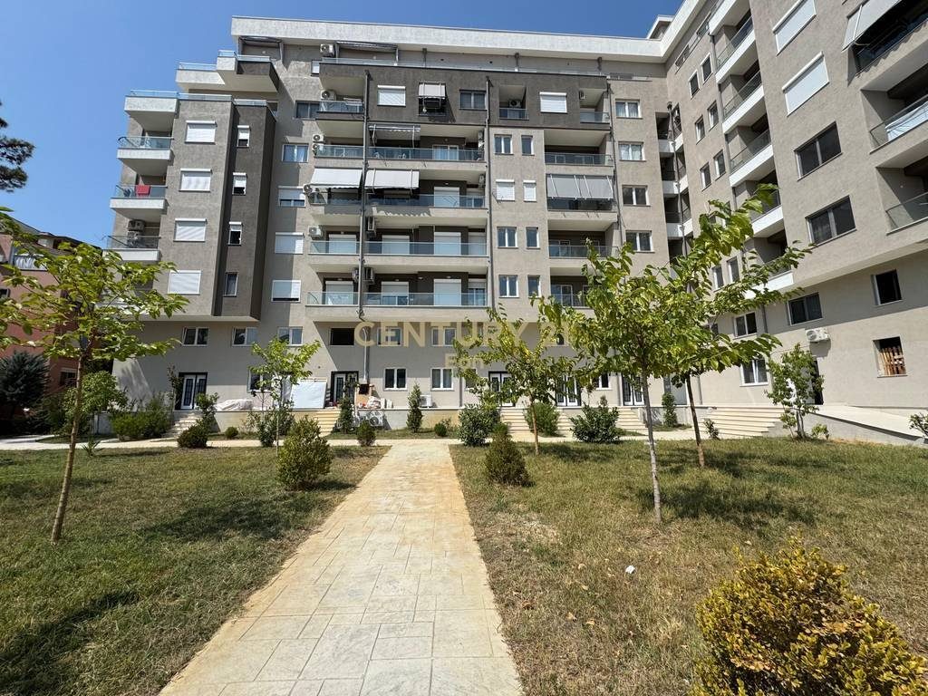 SHITET APARTAMENT 2+1+ POST PARKIMI NE GOLEM, DURRES - PALLAT I 2025!