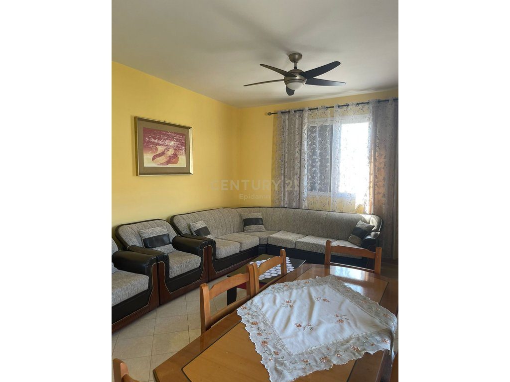Shtëpi private Me Qira në Spitalle - 300€ | 188 m²