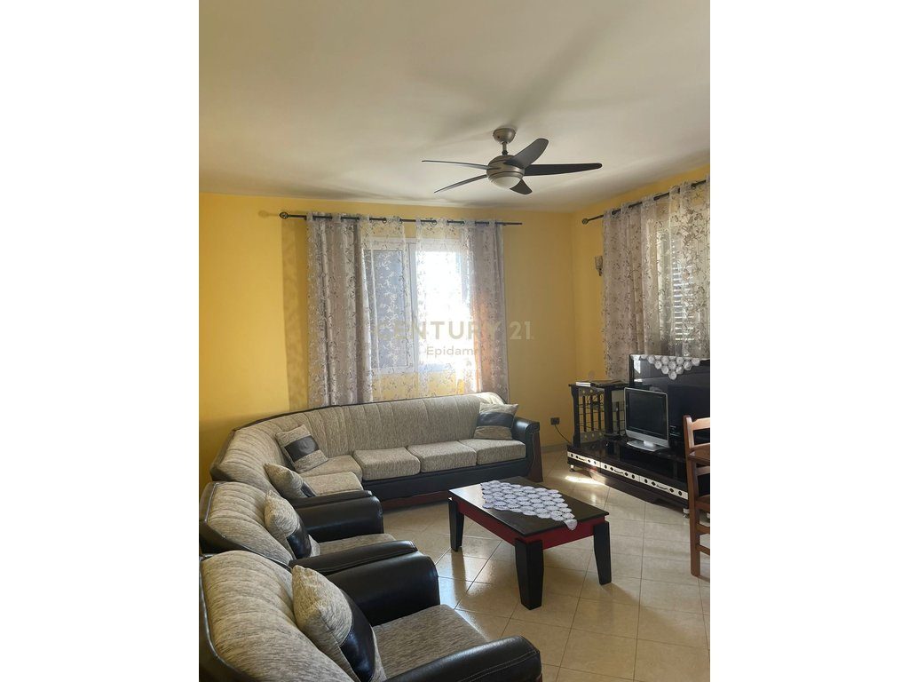 Shtëpi private Me Qira në Spitalle - 300€ | 188 m²