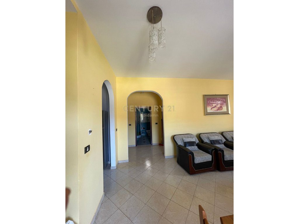 Shtëpi private Me Qira në Spitalle - 300€ | 188 m²