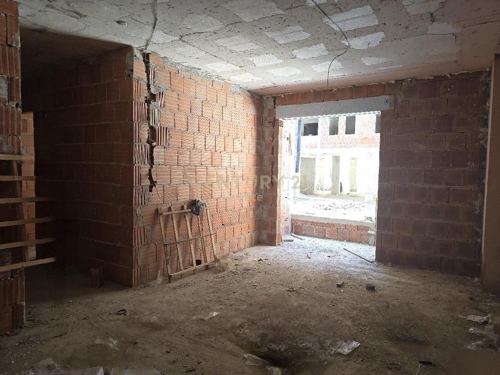 Shitet, Apartament 2+1+2, Univers City