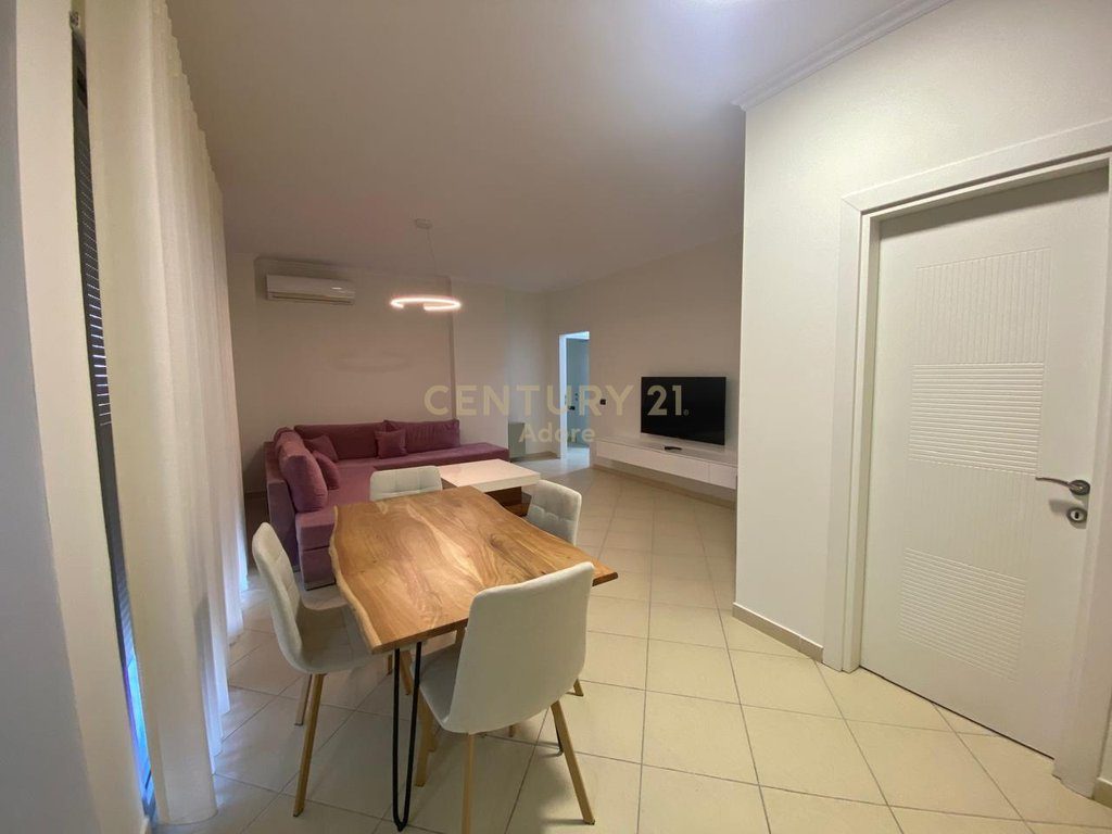 Apartament Modern 2+1+2+Post Parkimi për Qira tek Rruga e Kosovareve!