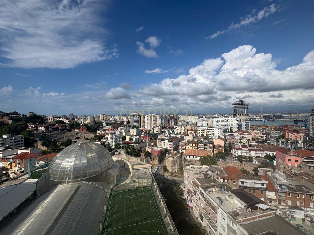 Shitet Penthouse me pamje nga deti ne zonen e Vollges.