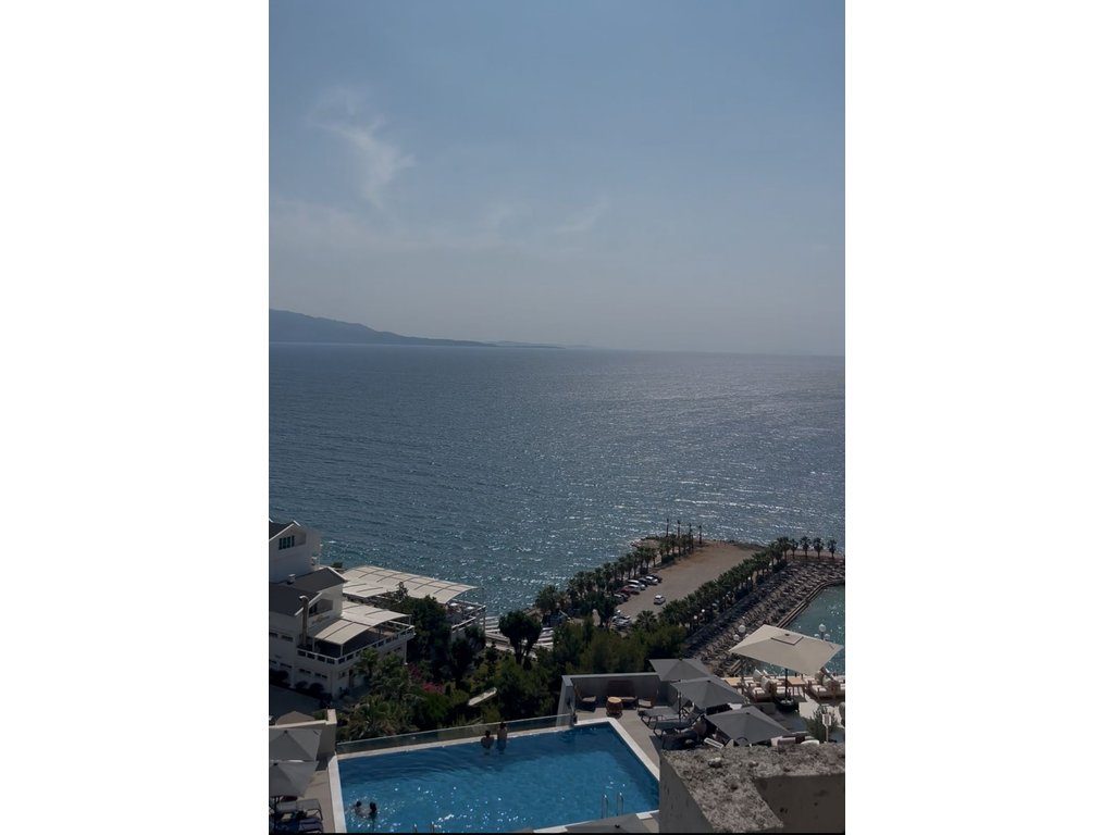 SARANDE, SHESIM APARTAMENT ME PAMJE PANORAMIKE NGA DETI