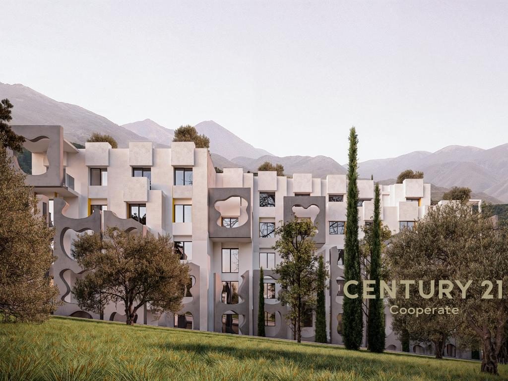 SHESIM APARTAMENT 1+1 ME VERANDE TEK "RADHIMA FORTRESS", NE RADHIMË, VLORË.