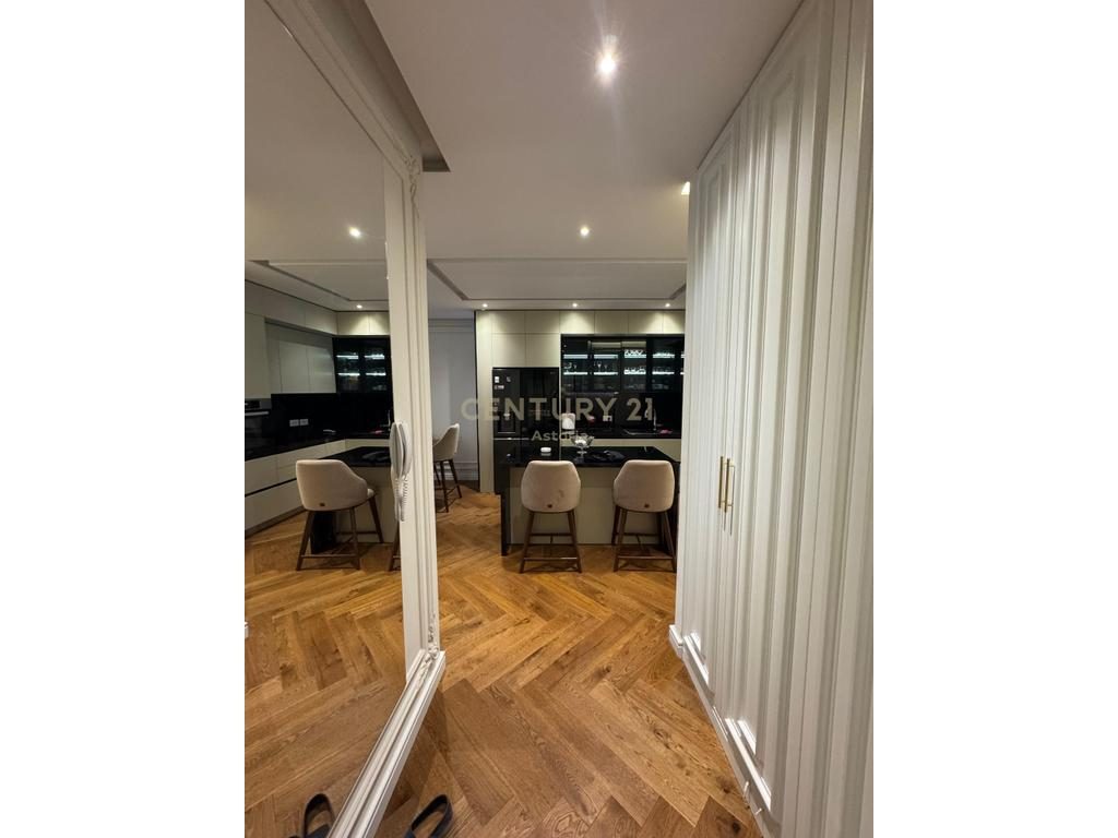Jepet me qira apartament premium 2+1+2+2 ballkone me post parkimi te Olympic Residence Tirana