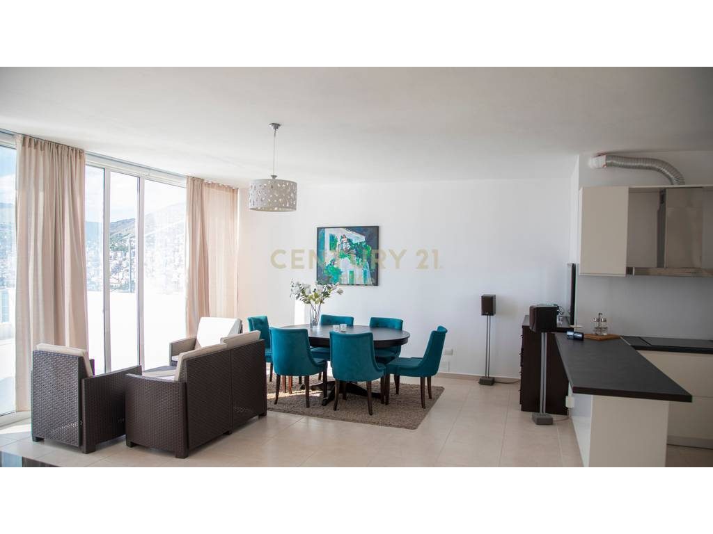 Shitet, Penthouse + Post Parkimi, Sarande.