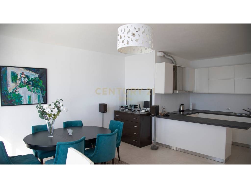 Shitet, Penthouse + Post Parkimi, Sarande.