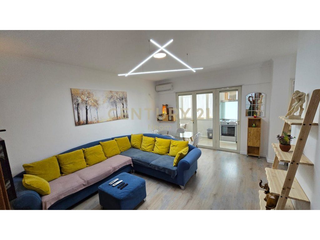 Apartament 3+1 me Garazh për Qira – Liqeni i Thatë, Tiranë