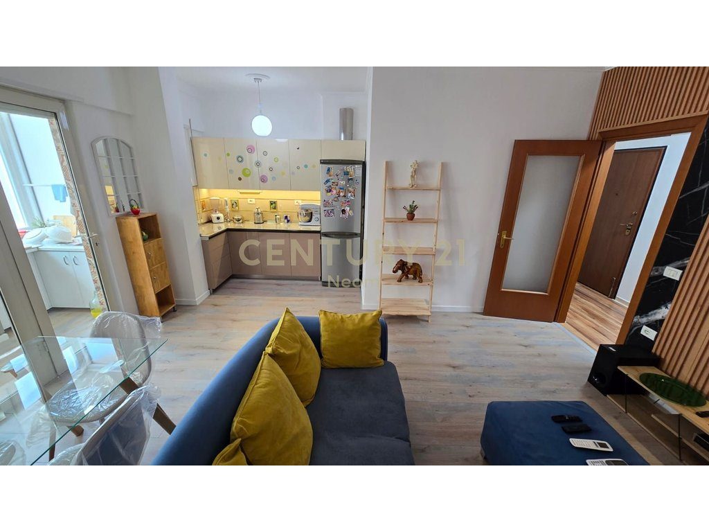 Apartament 3+1 me Garazh për Qira – Liqeni i Thatë, Tiranë