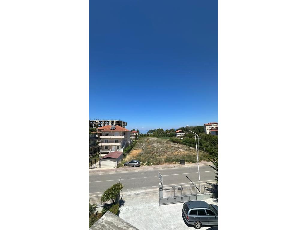 INVESTO NË TË ARDHMEN – TRUALL NË ZONË ZHVILLIMI NË POGRADEC!!!