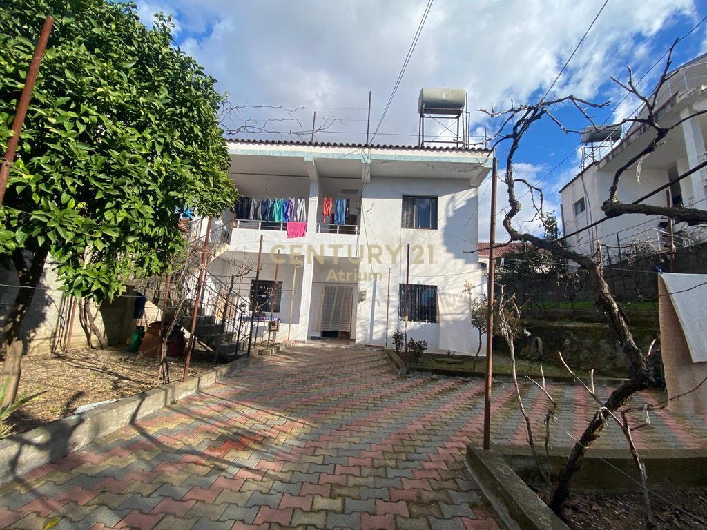 SHESIM VILË 2 KATESHE + TRUALL 387m2 PRANE SHINAVE TE TRENIT ME HIPOTEK !