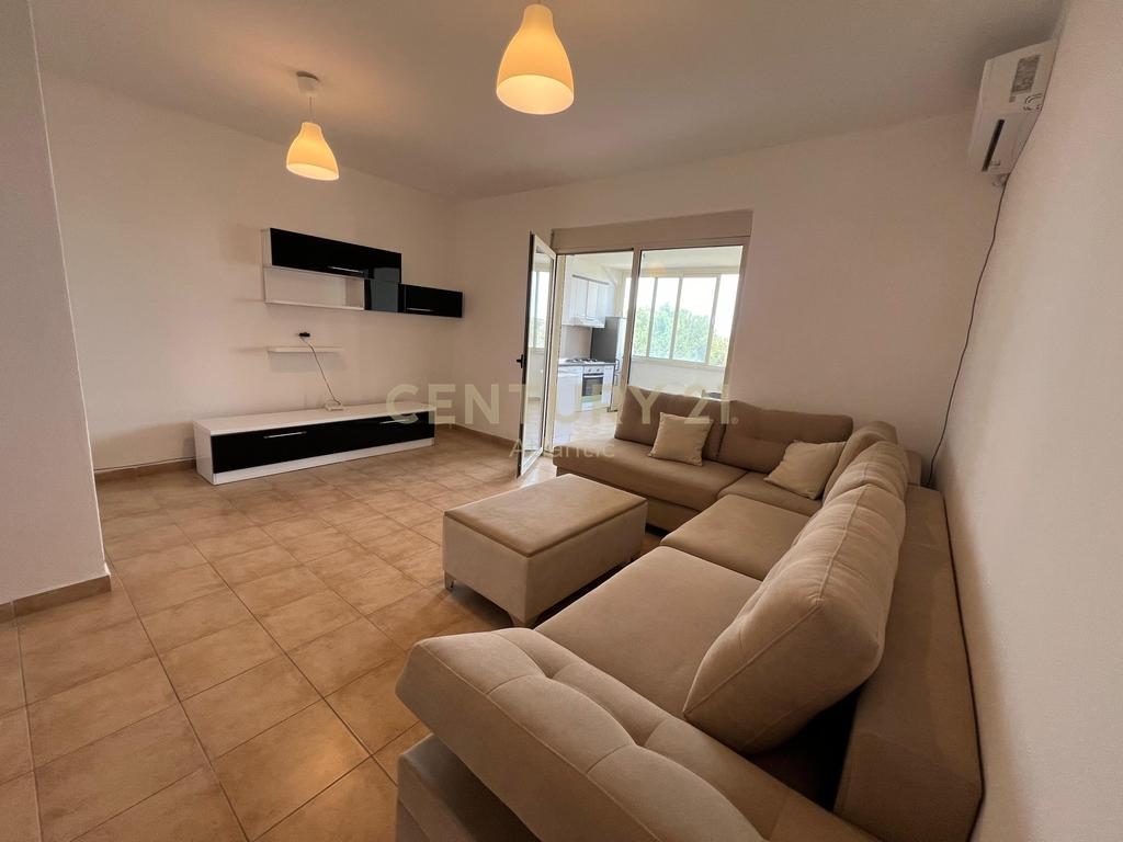 SHITET APARTAMENT 1+1 ME KUZHINE TE VECUAR +VERANDE  NE PLEPA KOMPLEKSI ROTONDO !