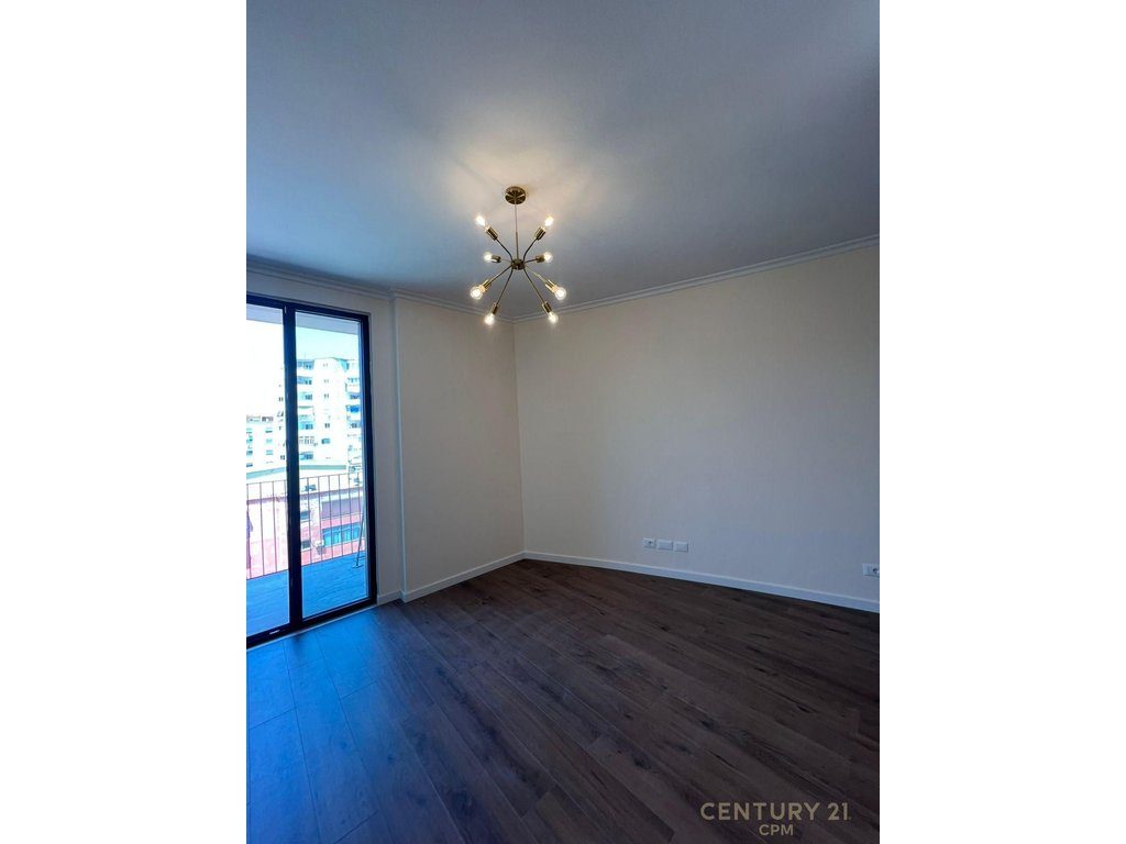 TEK ALTANA, APARTAMENT 2+1+2+POST PARKIMI PER QIRA!