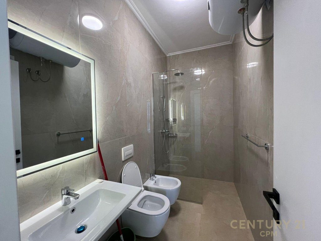 TEK ALTANA, APARTAMENT 2+1+2+POST PARKIMI PER QIRA!