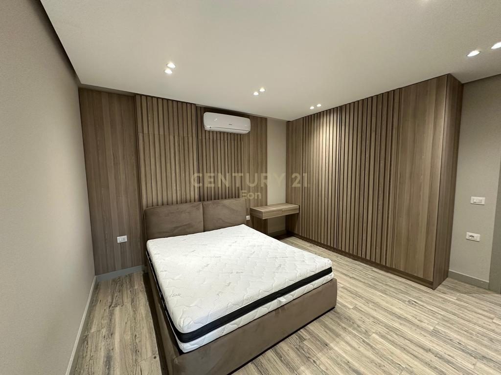 Apartament 2+1 për Qira në Durrës, 121 m² – 1000€/muaj