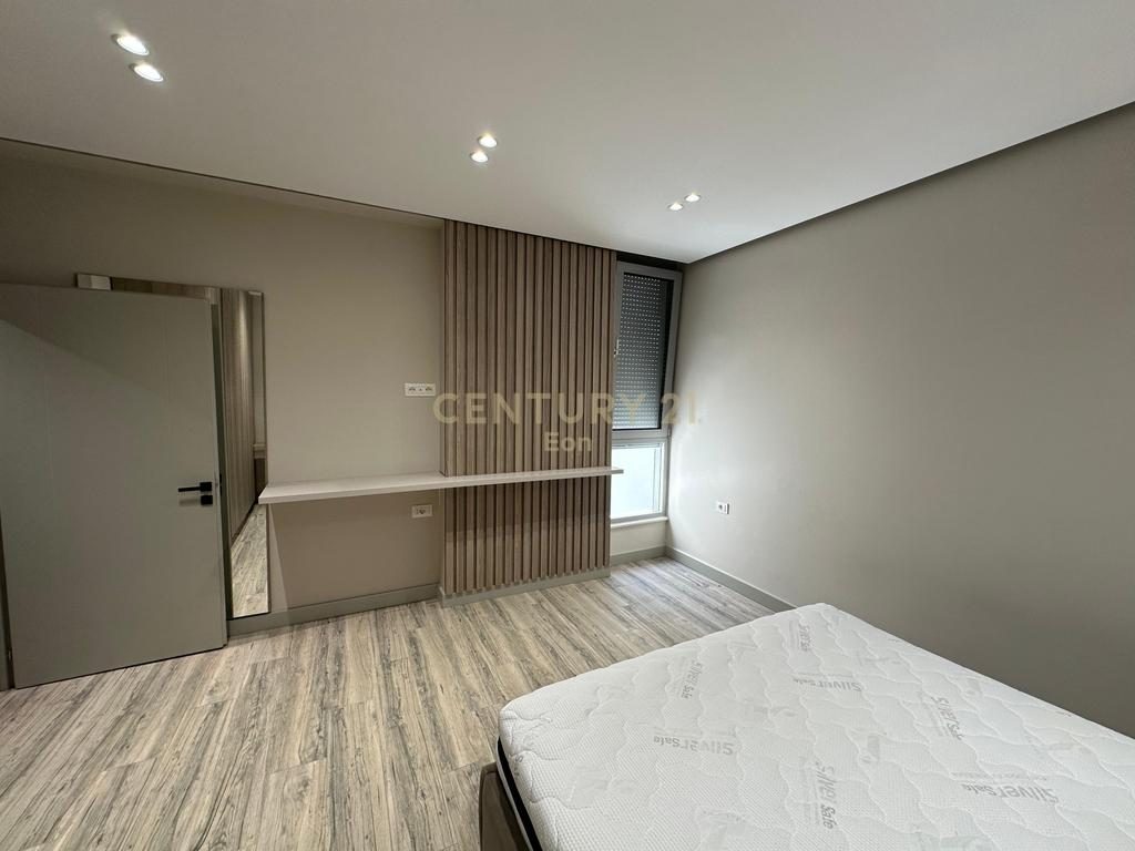 Apartament 2+1 për Qira në Durrës, 121 m² – 1000€/muaj